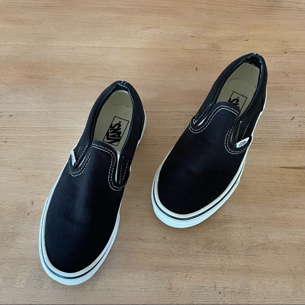 Kids Black Vans Slip On